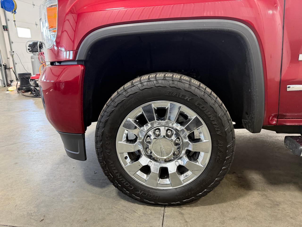 GMC Sierra 2500HD 4WD Crew Cab 153.7" Denali 2018