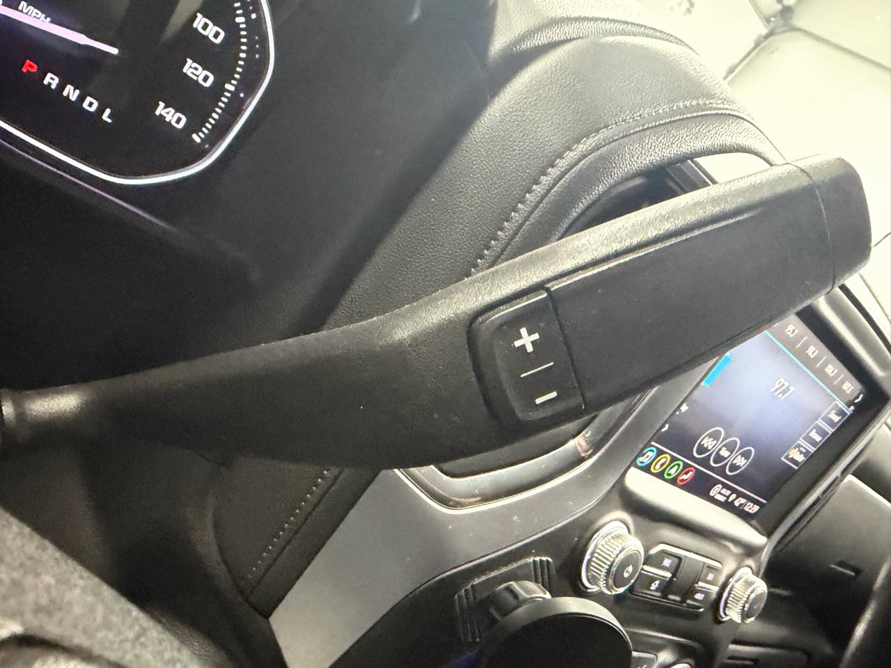 GMC Sierra 2500HD 4WD Crew Cab 159" SLT 2021