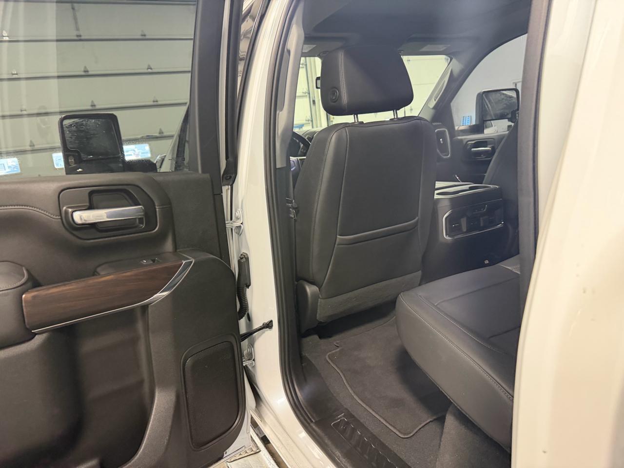 GMC Sierra 2500HD 4WD Crew Cab 159" SLT 2021