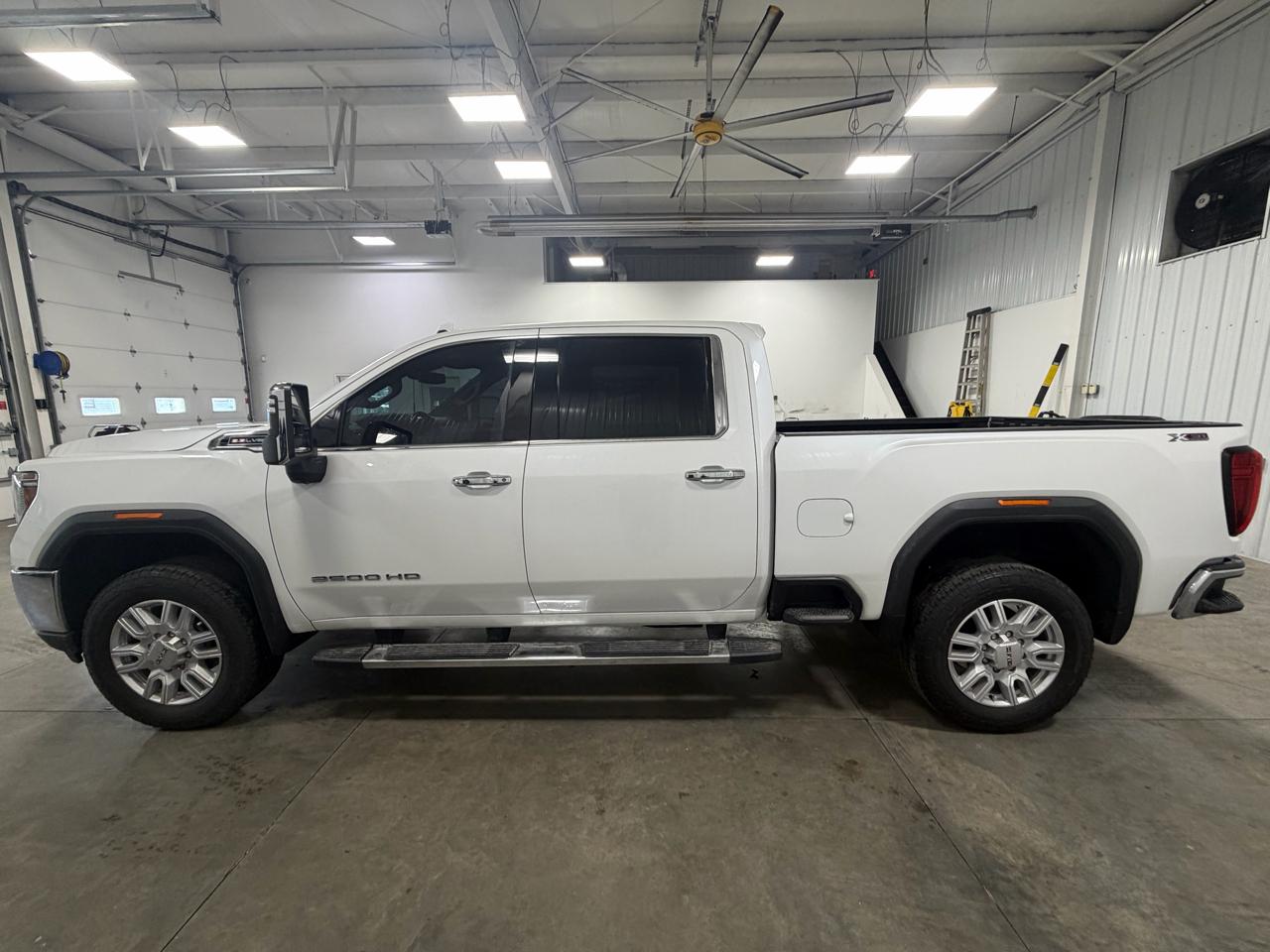 GMC Sierra 2500HD 4WD Crew Cab 159" SLT 2021