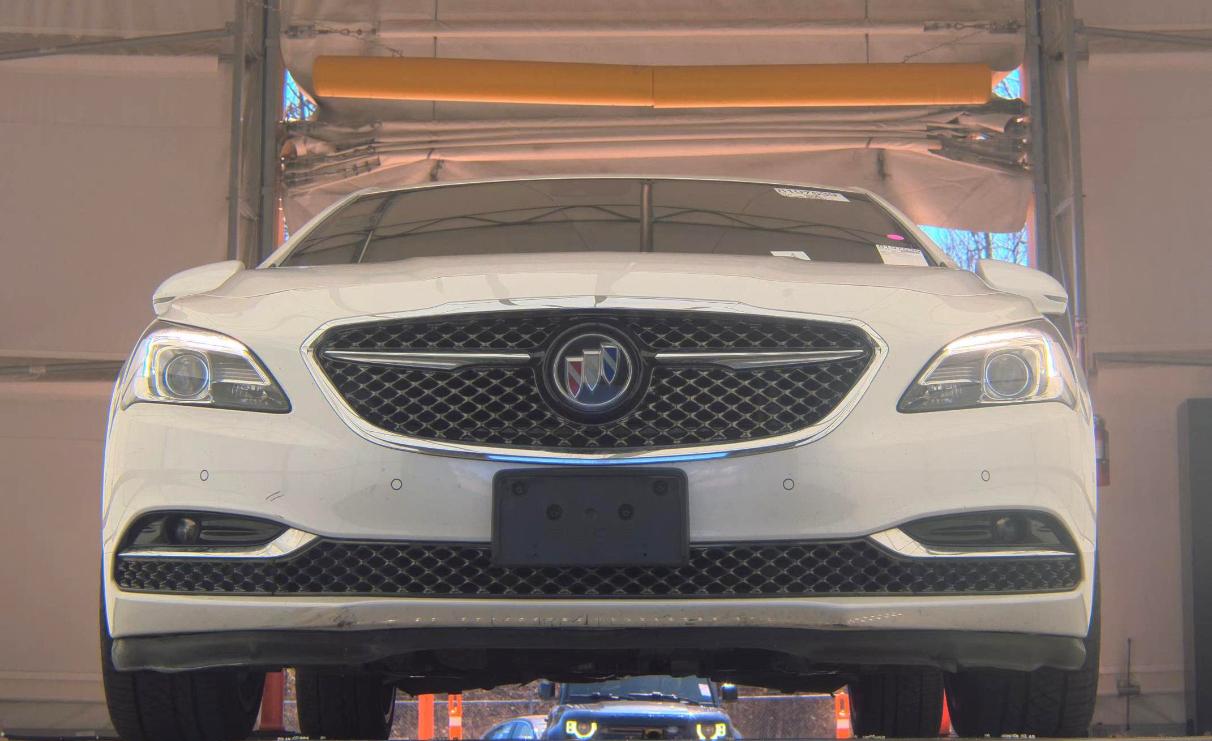 Buick LaCrosse 4dr Sdn Avenir AWD 2018