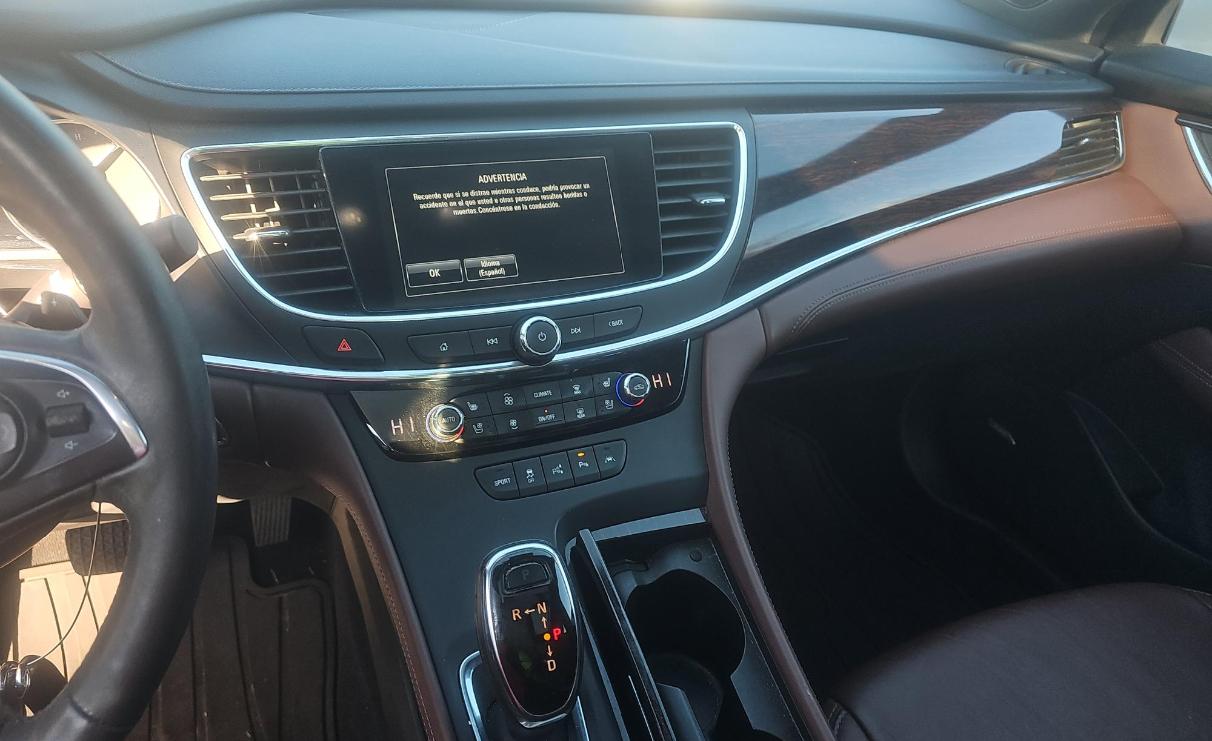 Buick LaCrosse 4dr Sdn Avenir AWD 2018