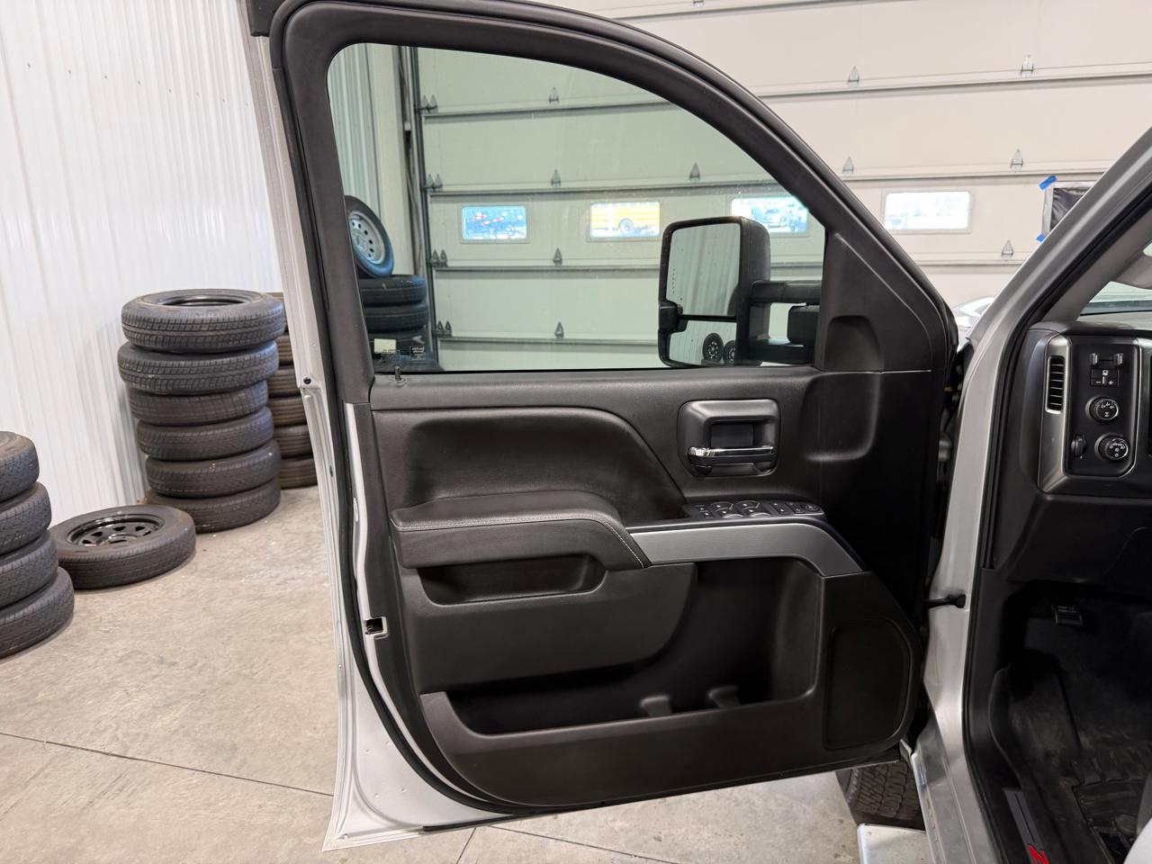 Chevrolet Silverado 2500HD 4WD Double Cab 158.1" LT 2016