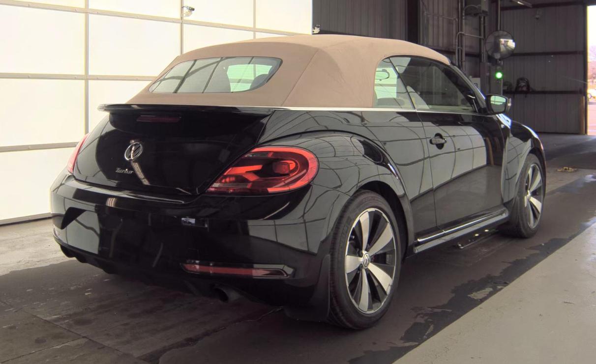 Volkswagen Beetle Convertible 2dr DSG 2.0T R-Line 2014