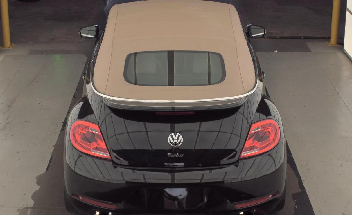 Volkswagen Beetle Convertible 2dr DSG 2.0T R-Line 2014