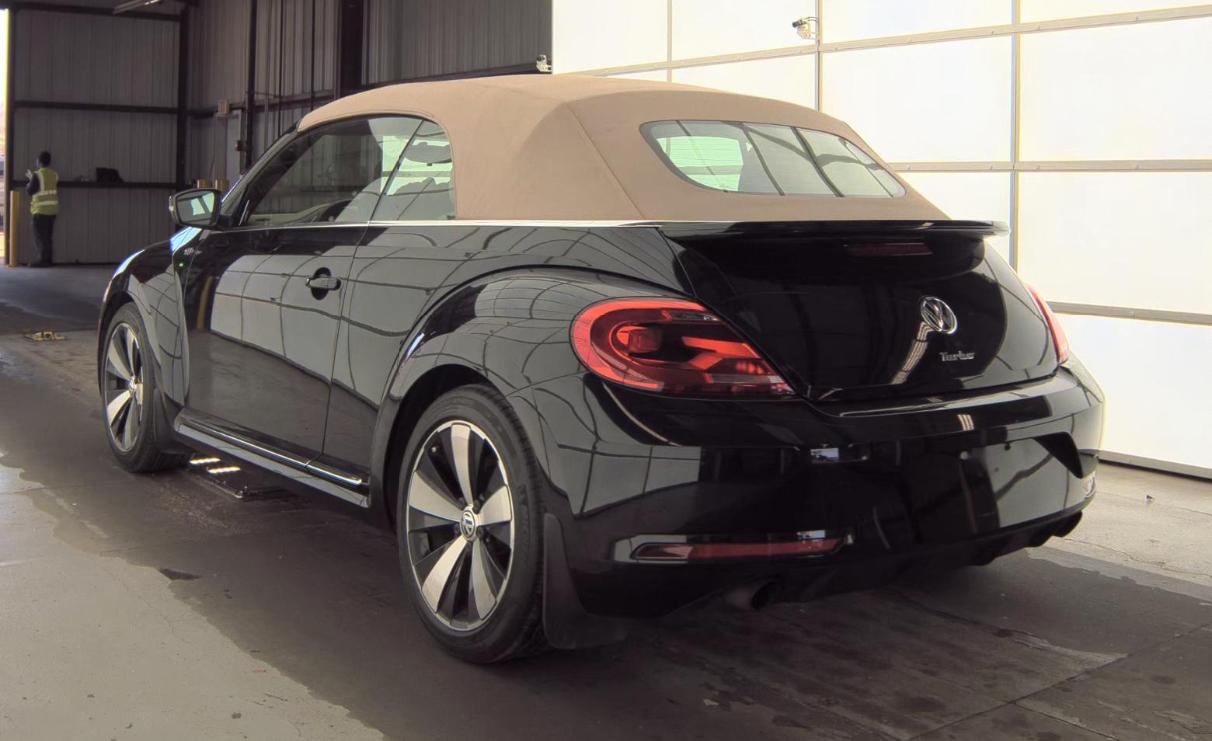 Volkswagen Beetle Convertible 2dr DSG 2.0T R-Line 2014