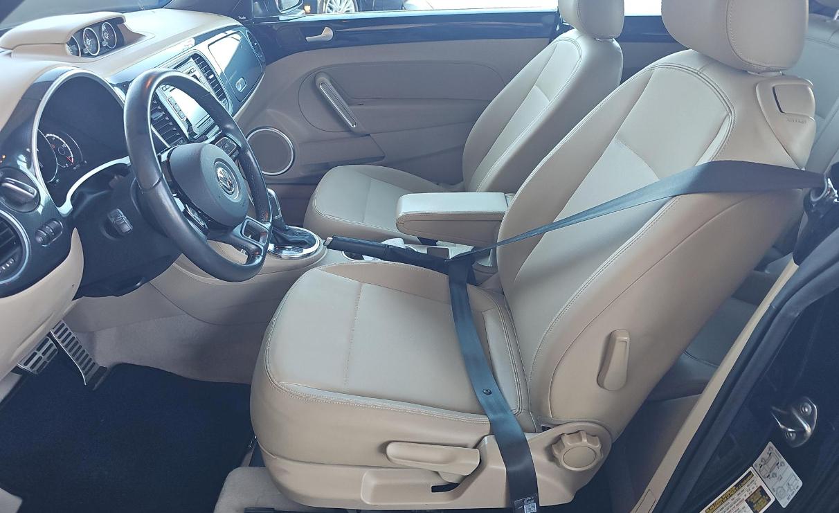 Volkswagen Beetle Convertible 2dr DSG 2.0T R-Line 2014