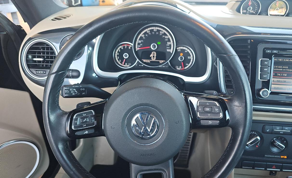 Volkswagen Beetle Convertible 2dr DSG 2.0T R-Line 2014