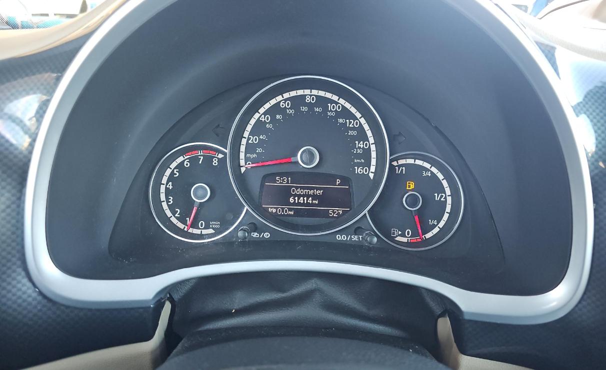 Volkswagen Beetle Convertible 2dr DSG 2.0T R-Line 2014