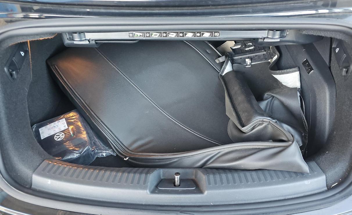 Volkswagen Beetle Convertible 2dr DSG 2.0T R-Line 2014