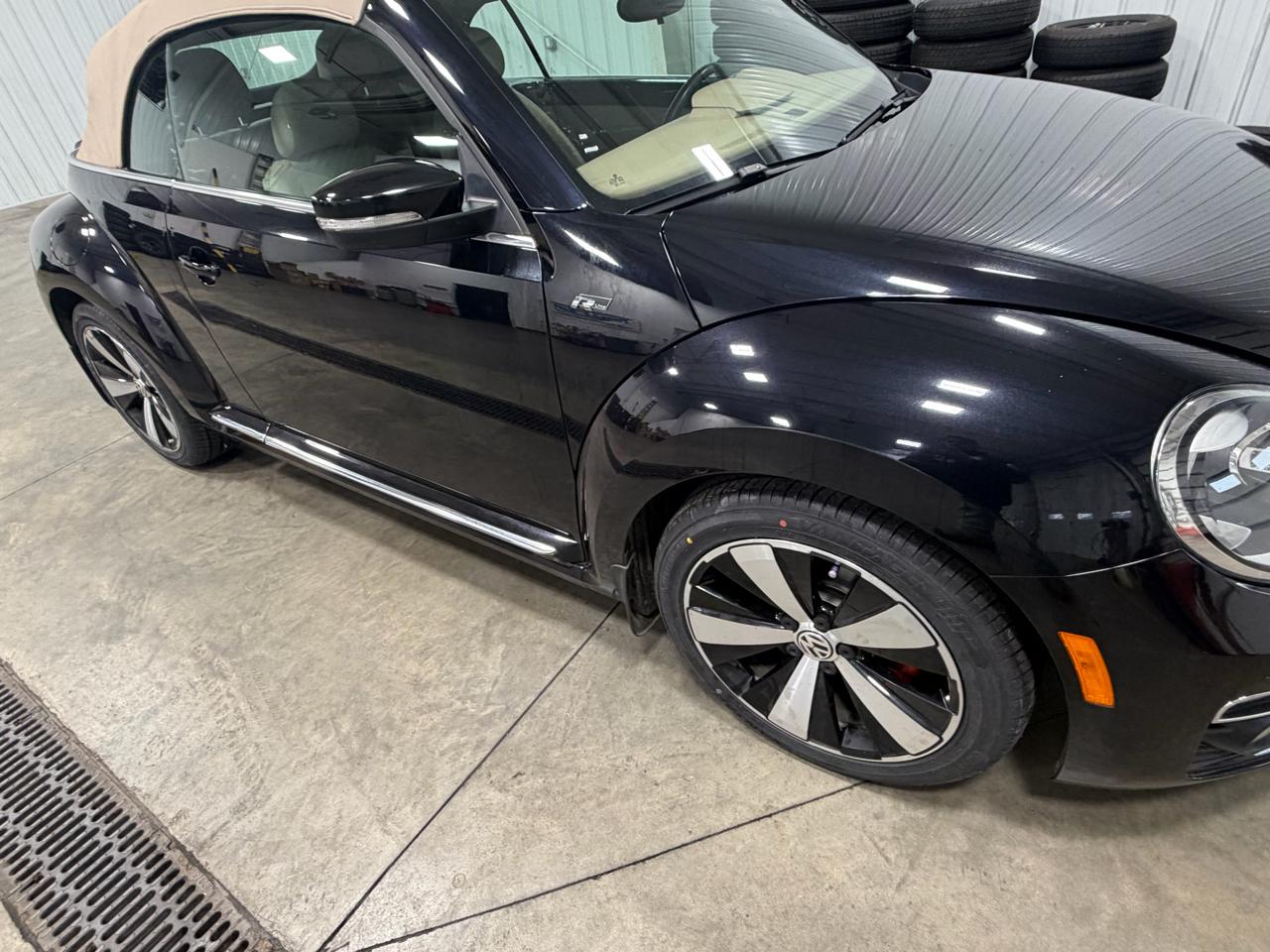 Volkswagen Beetle Convertible 2dr DSG 2.0T R-Line 2014