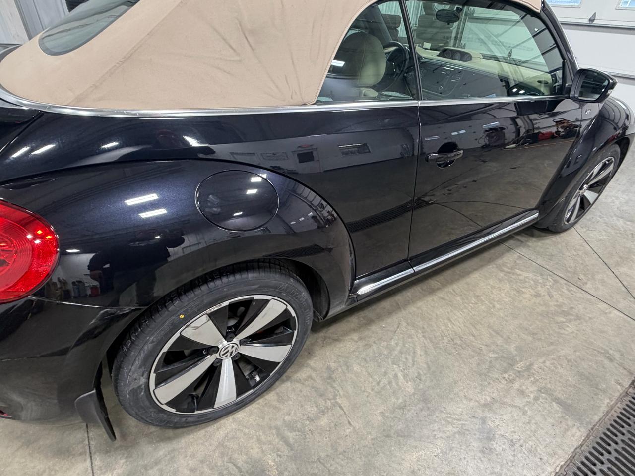 Volkswagen Beetle Convertible 2dr DSG 2.0T R-Line 2014