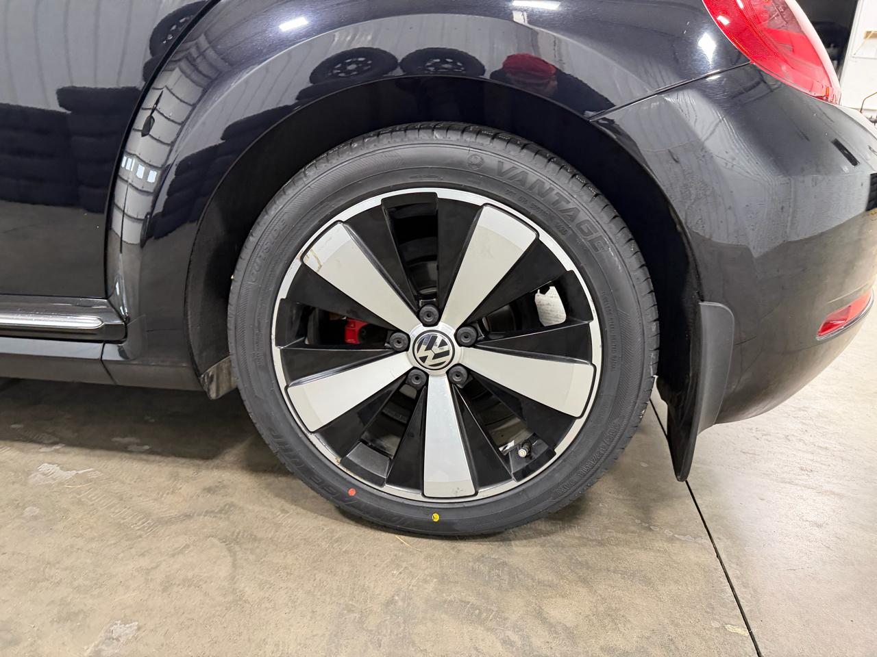 Volkswagen Beetle Convertible 2dr DSG 2.0T R-Line 2014