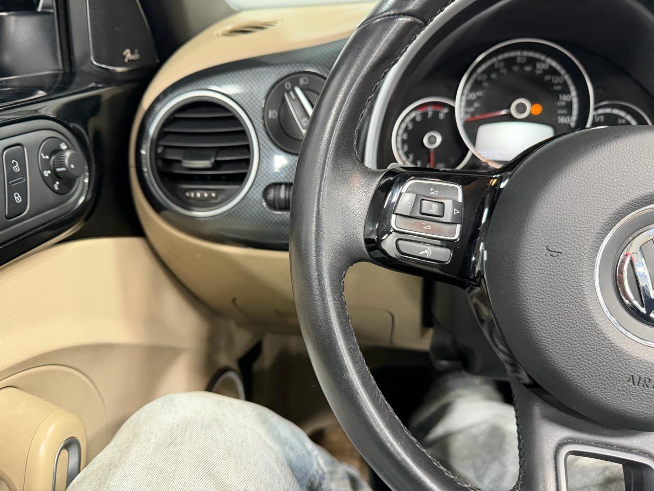 Volkswagen Beetle Convertible 2dr DSG 2.0T R-Line 2014