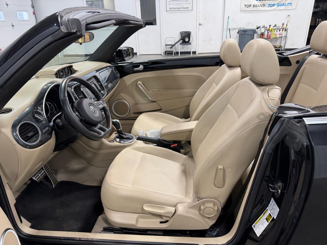 Volkswagen Beetle Convertible 2dr DSG 2.0T R-Line 2014