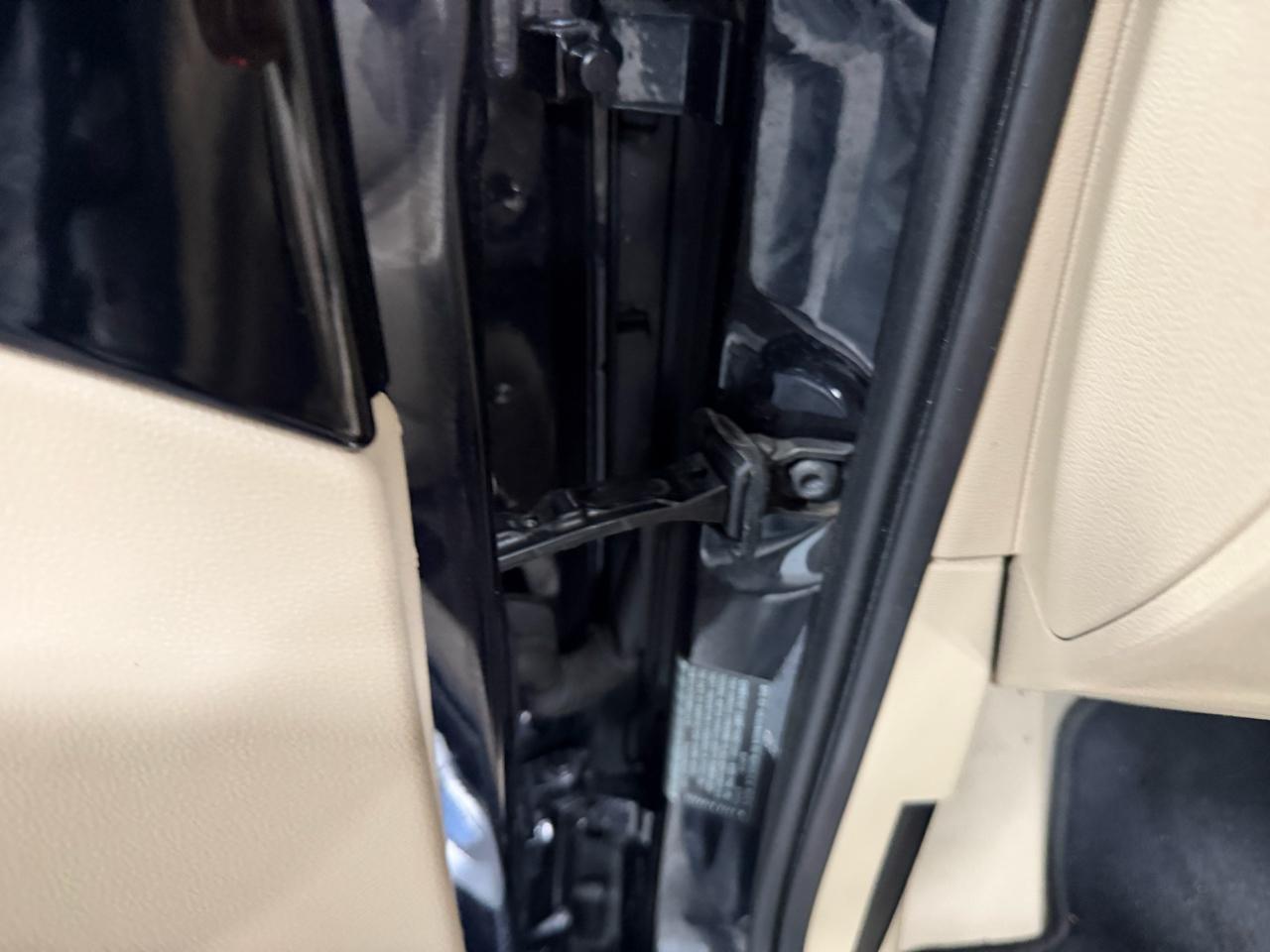 Volkswagen Beetle Convertible 2dr DSG 2.0T R-Line 2014