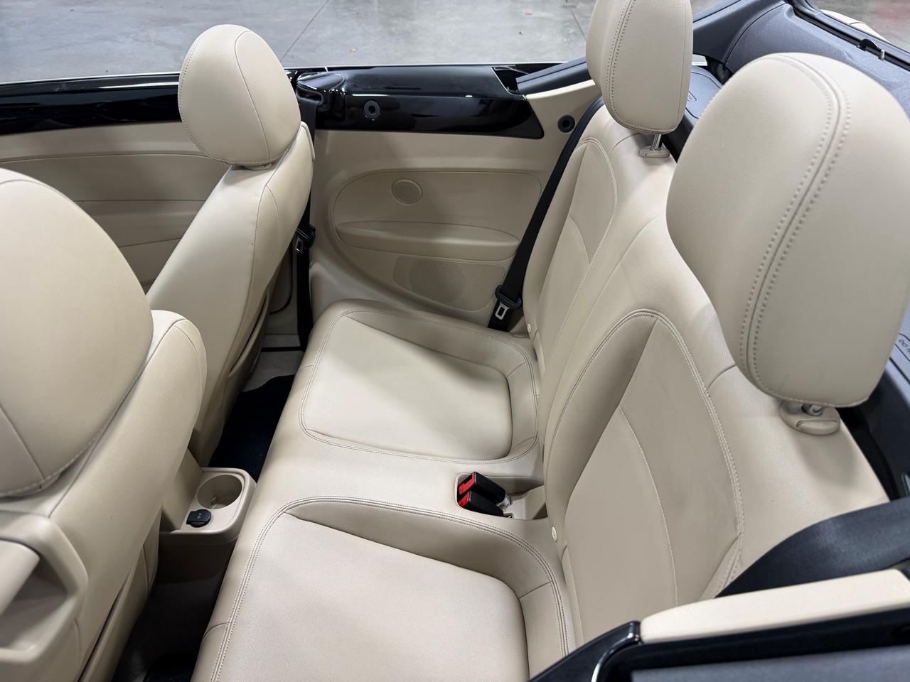 Volkswagen Beetle Convertible 2dr DSG 2.0T R-Line 2014