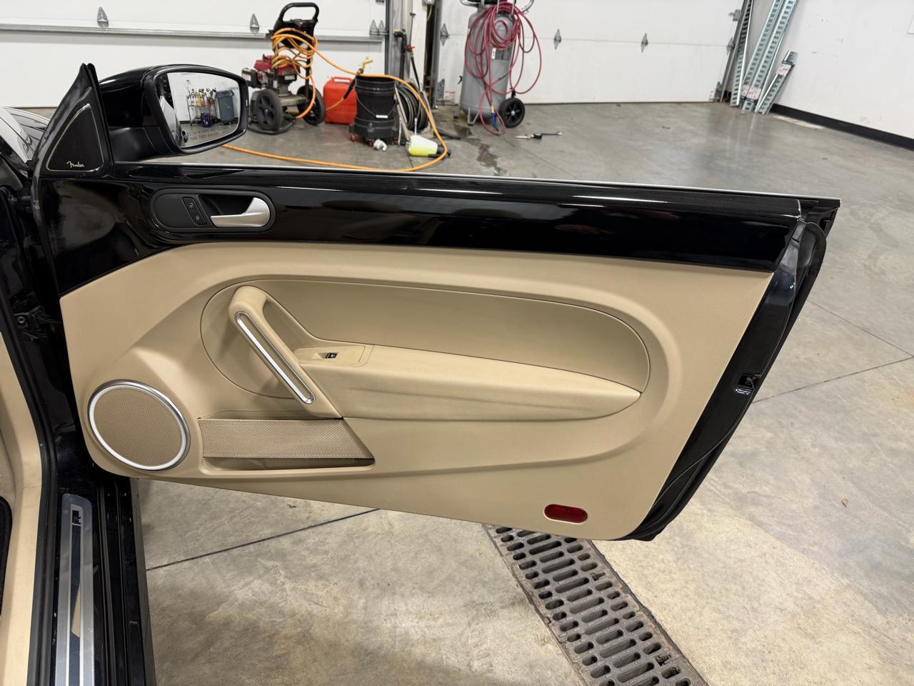 Volkswagen Beetle Convertible 2dr DSG 2.0T R-Line 2014