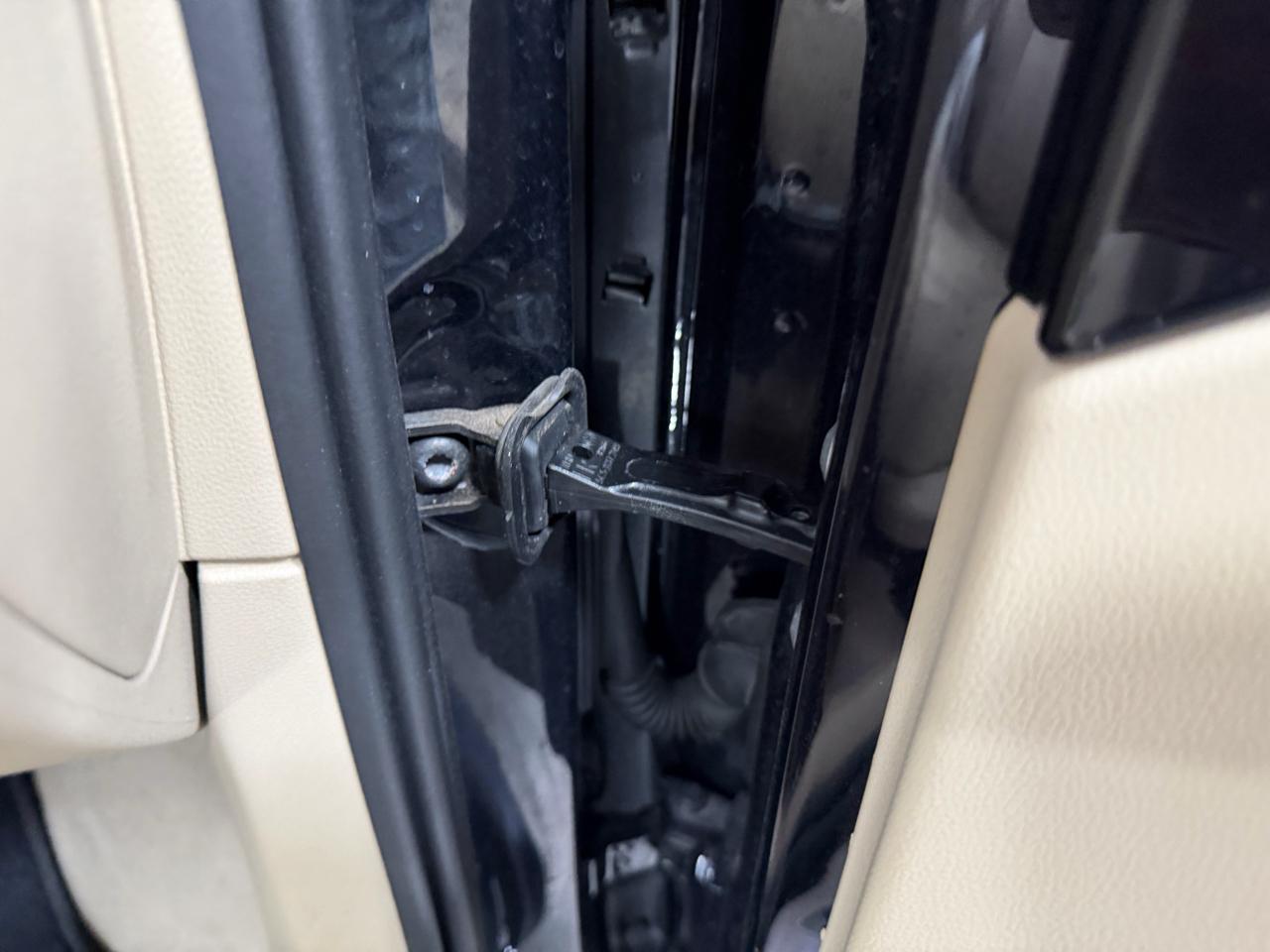 Volkswagen Beetle Convertible 2dr DSG 2.0T R-Line 2014