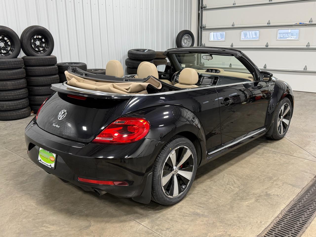 Volkswagen Beetle Convertible 2dr DSG 2.0T R-Line 2014