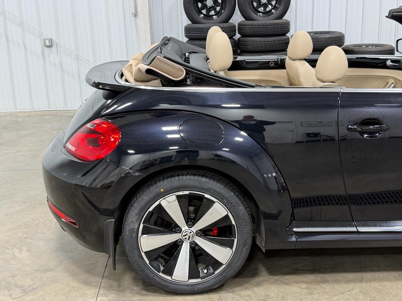 Volkswagen Beetle Convertible 2dr DSG 2.0T R-Line 2014