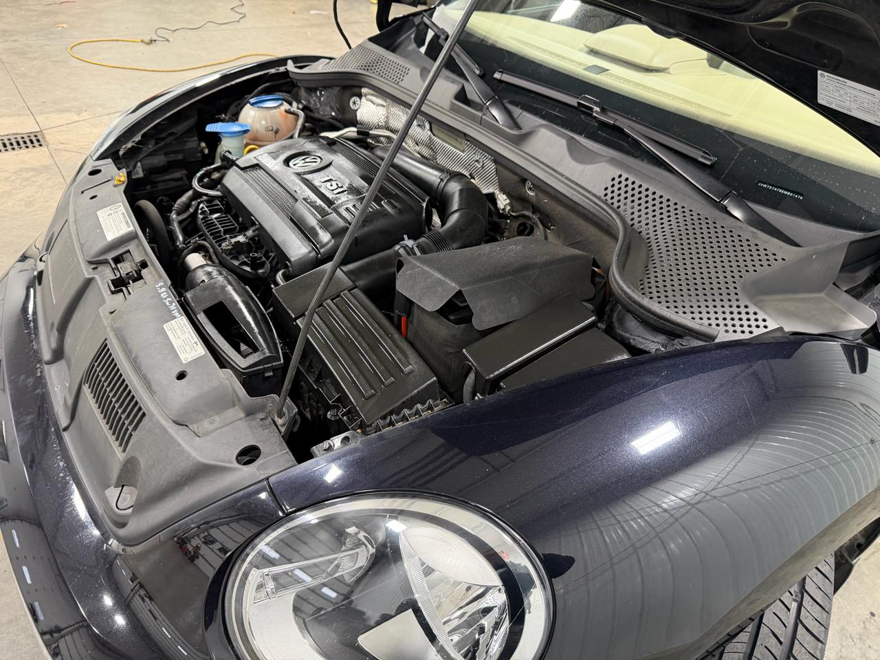 Volkswagen Beetle Convertible 2dr DSG 2.0T R-Line 2014