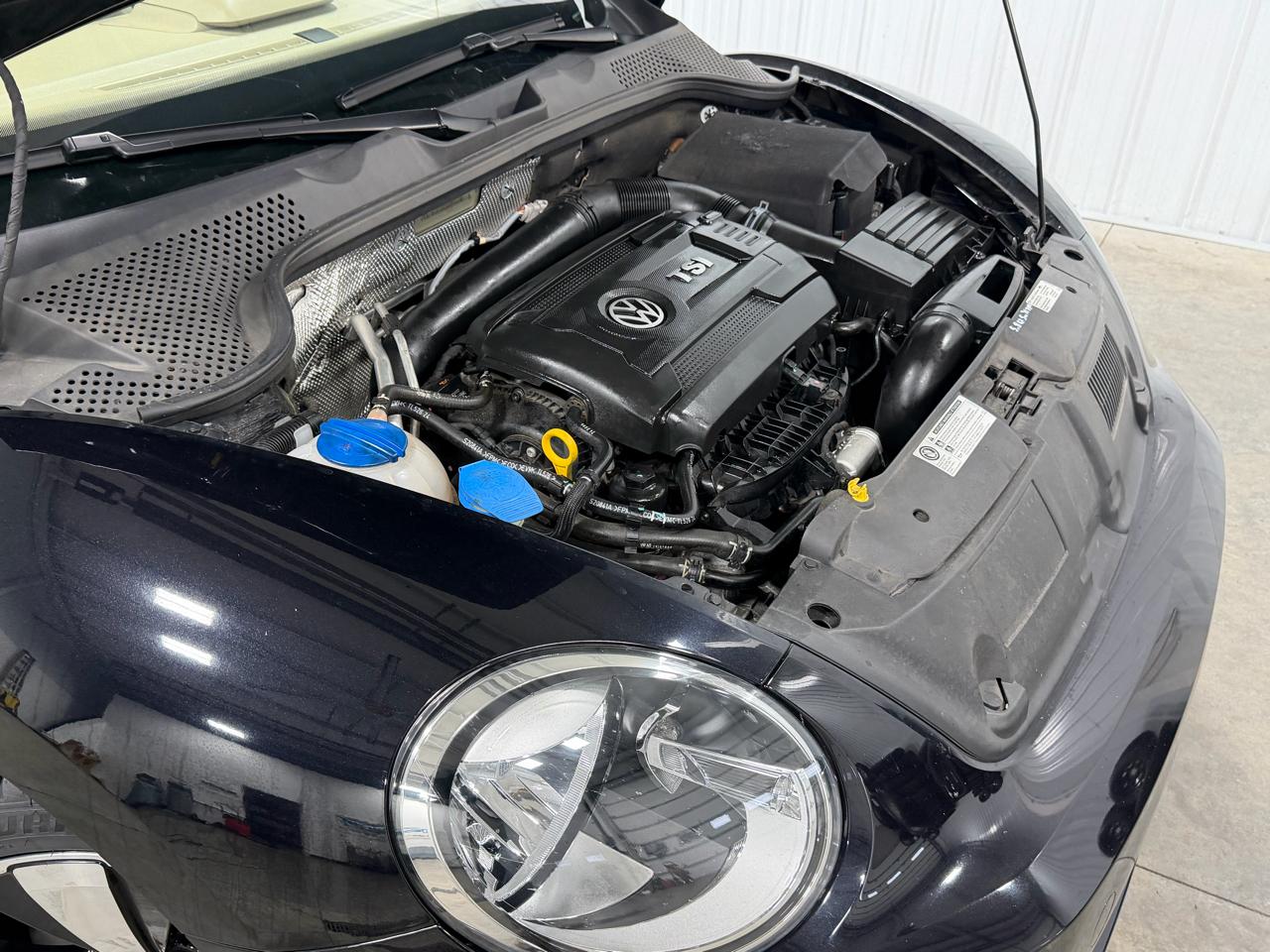 Volkswagen Beetle Convertible 2dr DSG 2.0T R-Line 2014