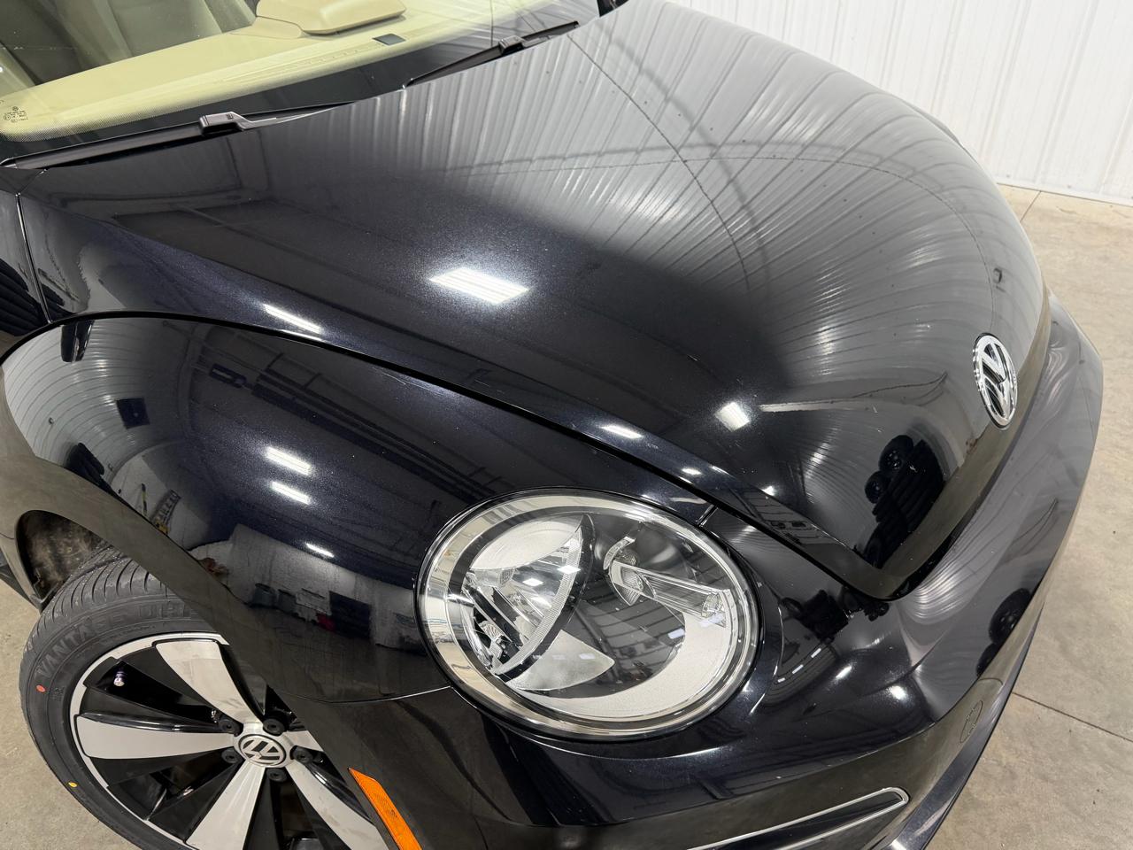 Volkswagen Beetle Convertible 2dr DSG 2.0T R-Line 2014