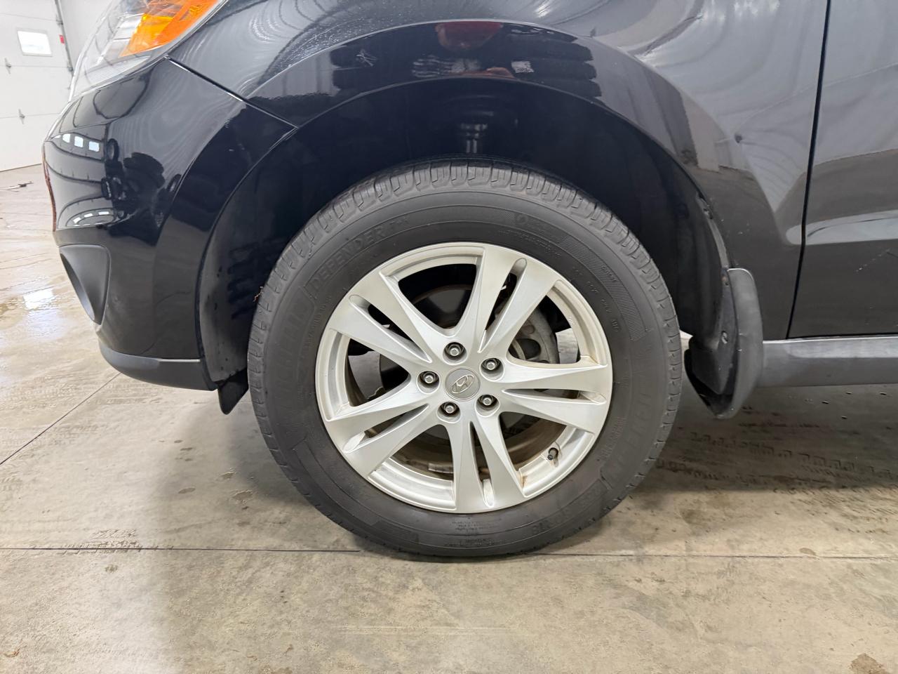 Hyundai Santa Fe FWD 4dr V6 SE 2012