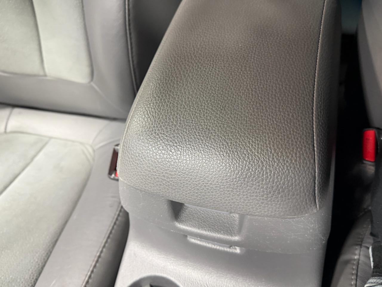 Hyundai Santa Fe FWD 4dr V6 SE 2012