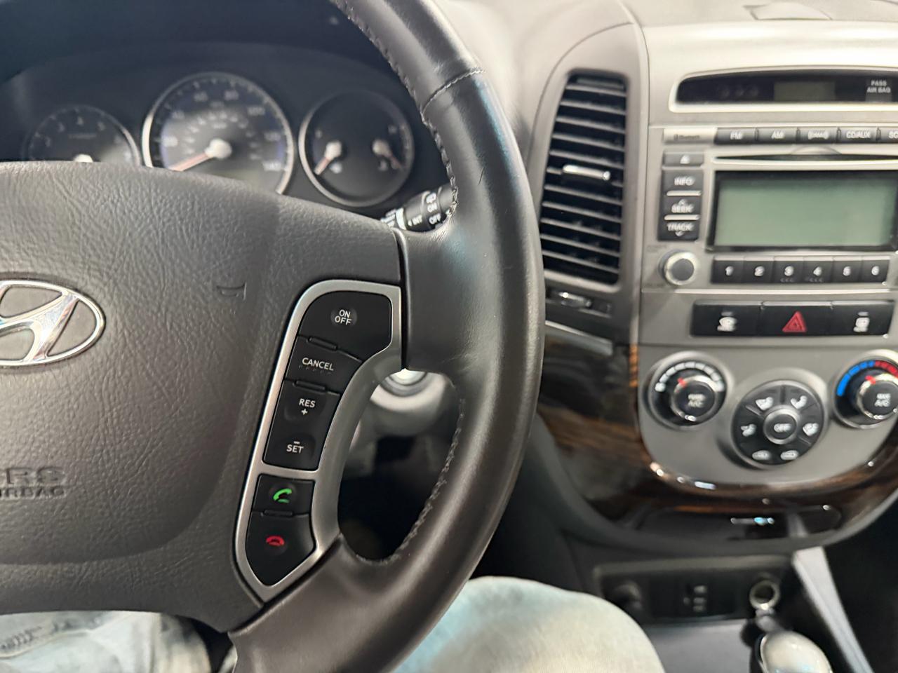 Hyundai Santa Fe FWD 4dr V6 SE 2012