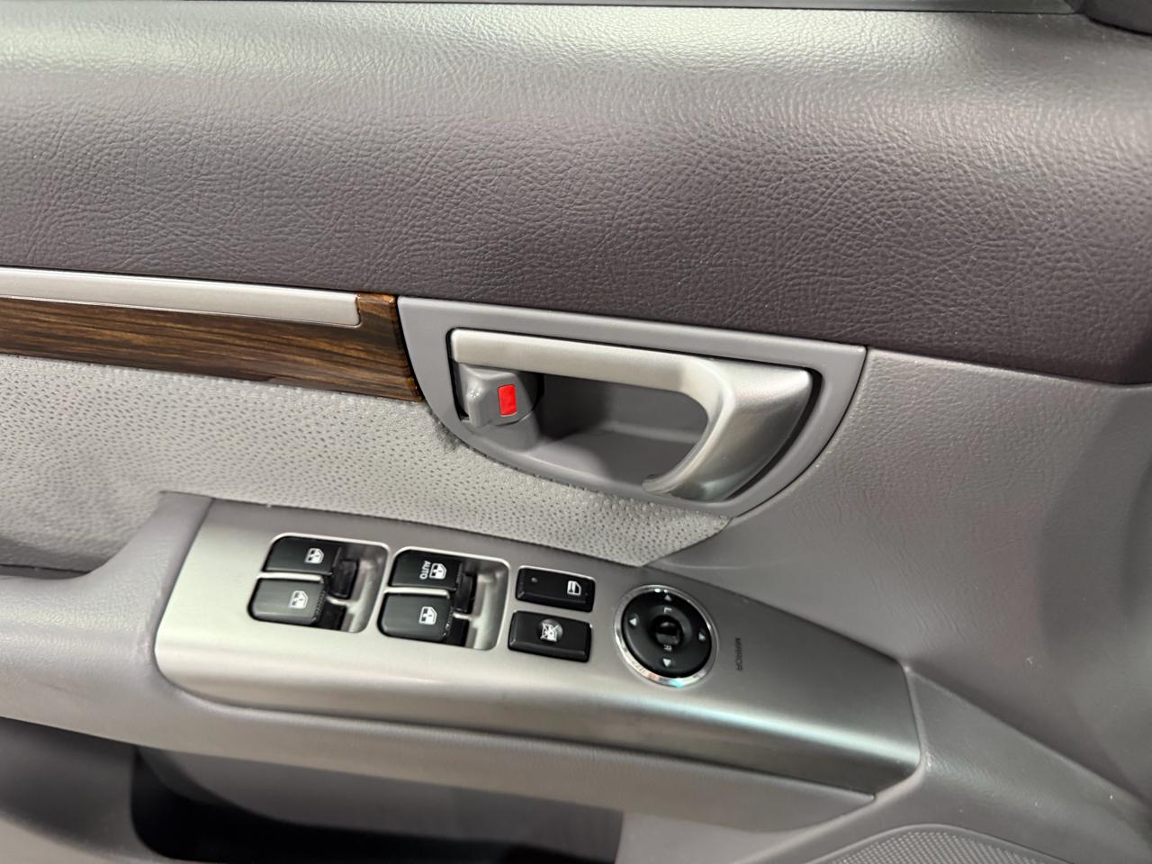 Hyundai Santa Fe FWD 4dr V6 SE 2012