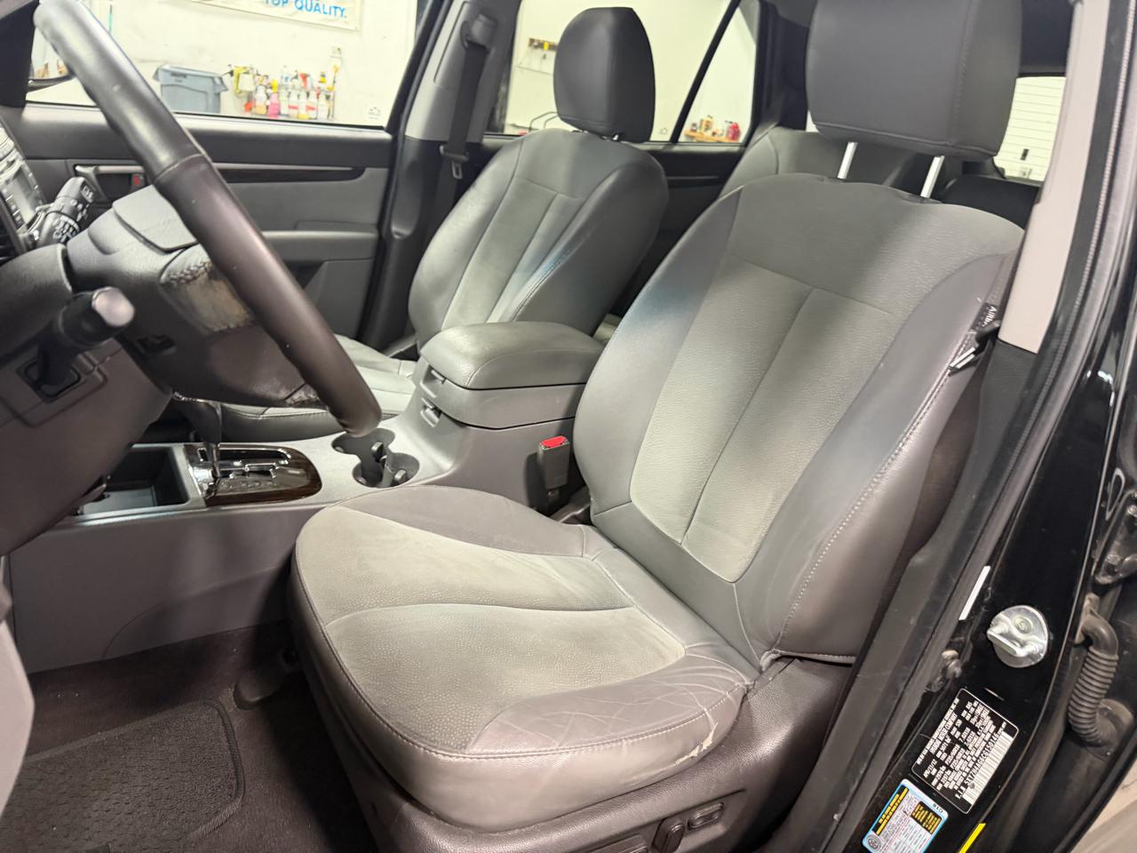 Hyundai Santa Fe FWD 4dr V6 SE 2012