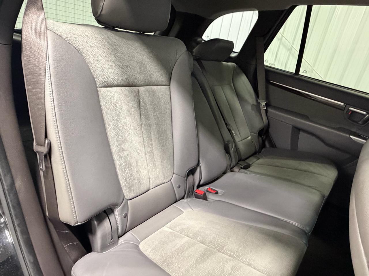 Hyundai Santa Fe FWD 4dr V6 SE 2012