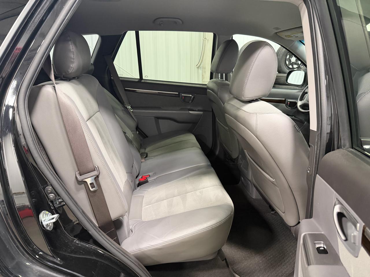 Hyundai Santa Fe FWD 4dr V6 SE 2012