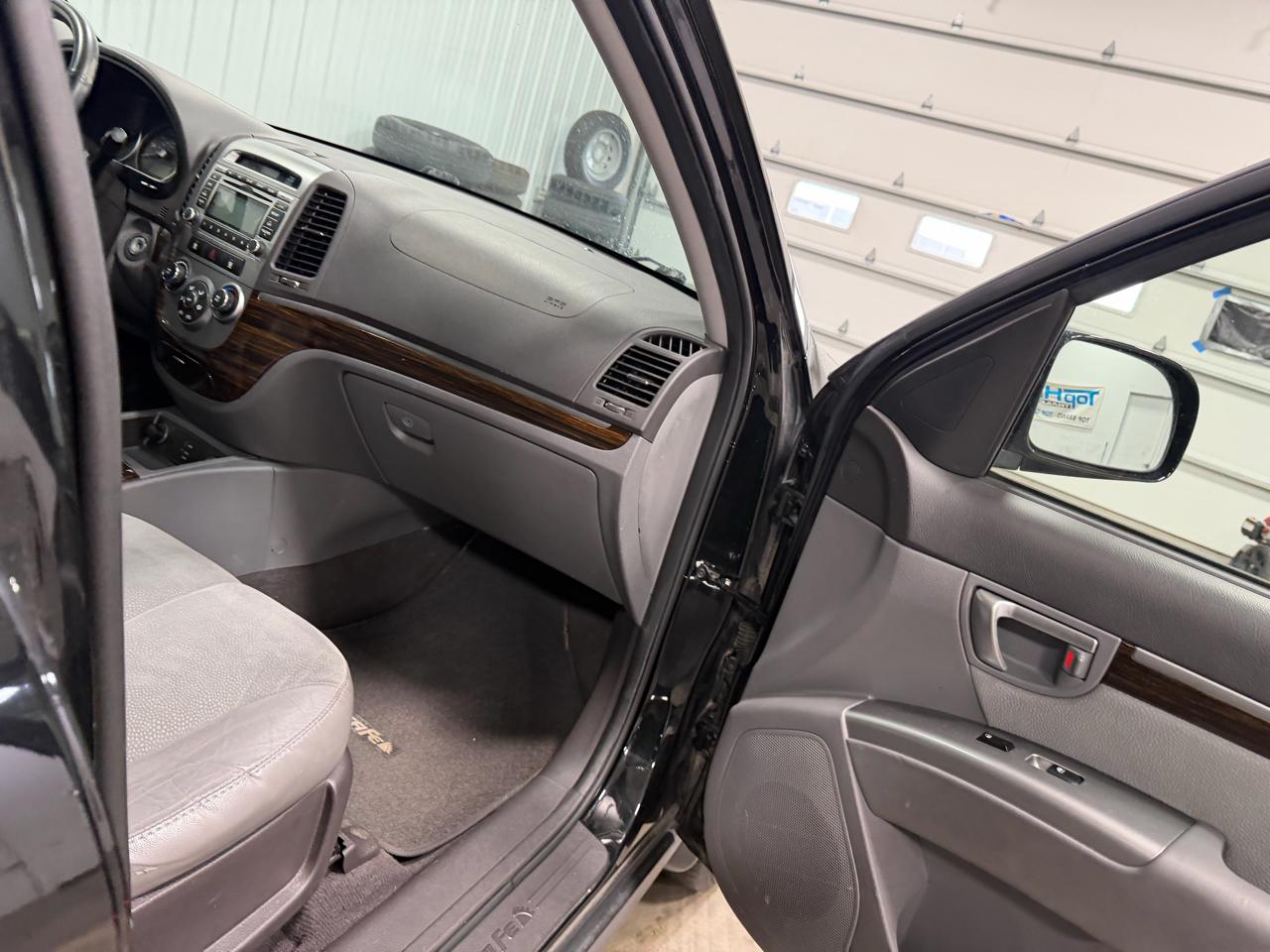 Hyundai Santa Fe FWD 4dr V6 SE 2012