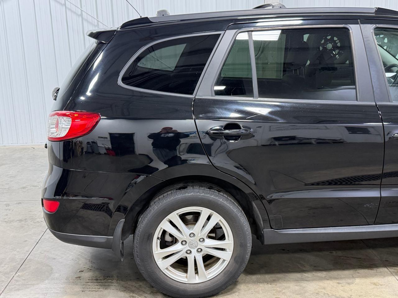 Hyundai Santa Fe FWD 4dr V6 SE 2012