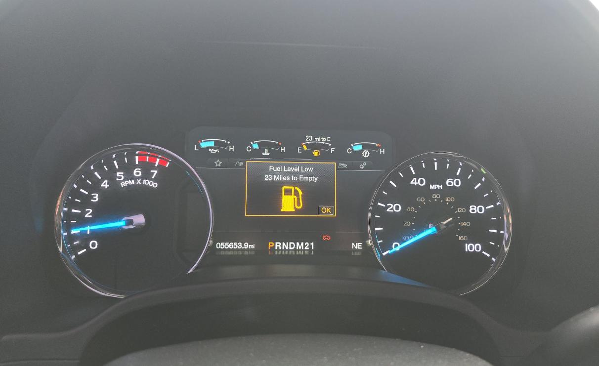 Ford Super Duty F-250 SRW Lariat 4WD Crew Cab 8' Box 2017