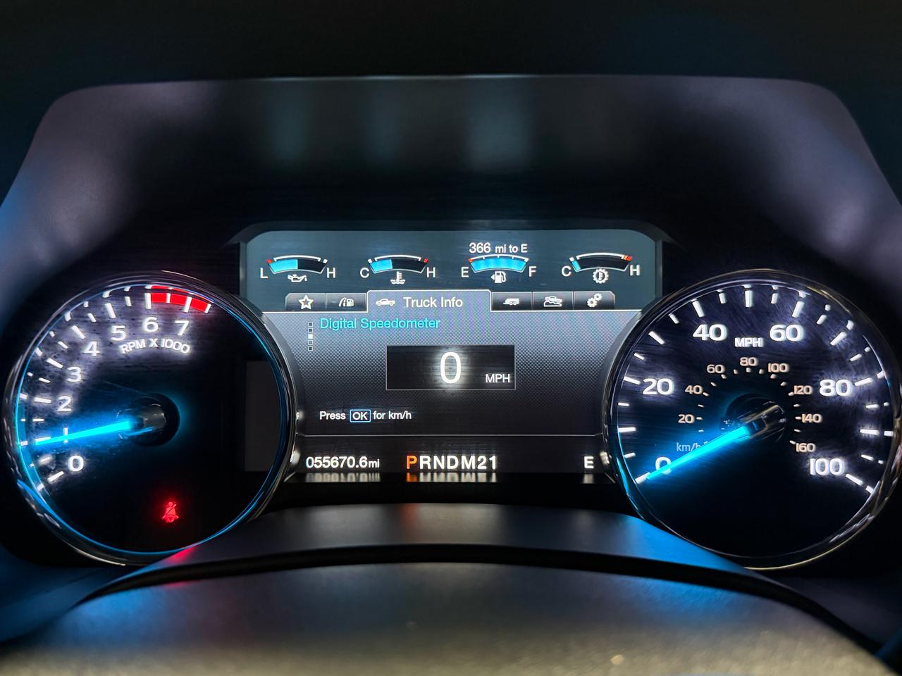 Ford Super Duty F-250 SRW Lariat 4WD Crew Cab 8' Box 2017