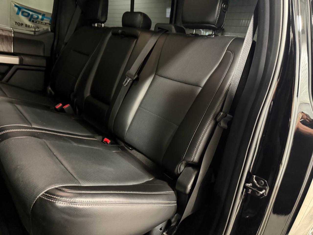 Ford Super Duty F-250 SRW Lariat 4WD Crew Cab 8' Box 2017