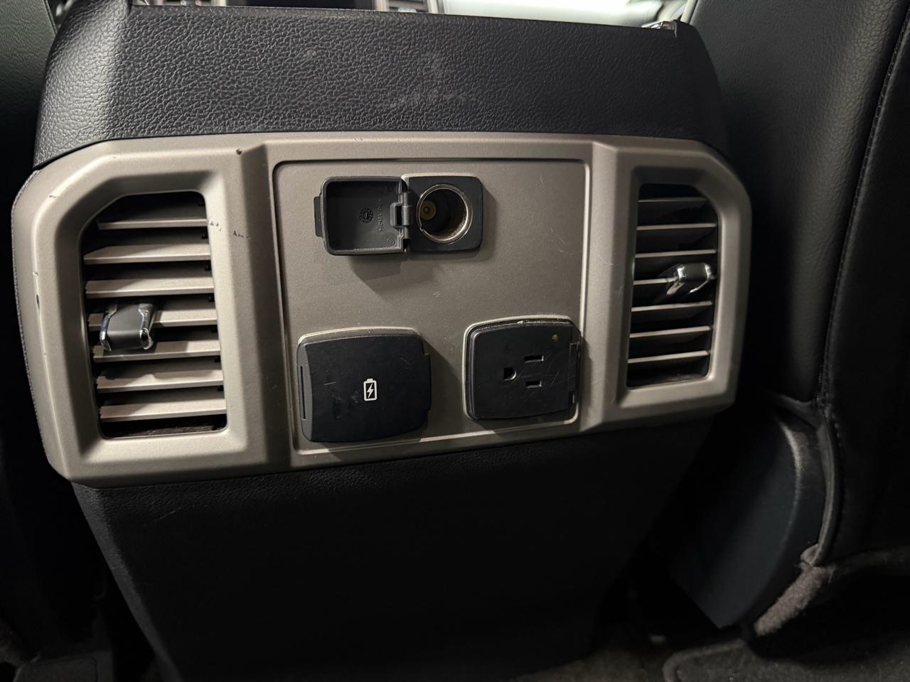 Ford Super Duty F-250 SRW Lariat 4WD Crew Cab 8' Box 2017