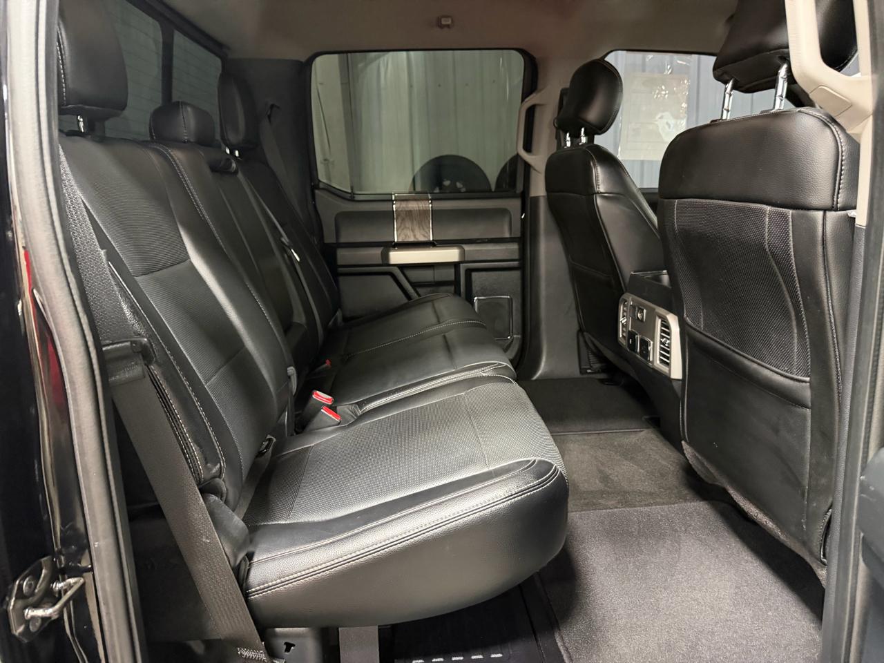 Ford Super Duty F-250 SRW Lariat 4WD Crew Cab 8' Box 2017