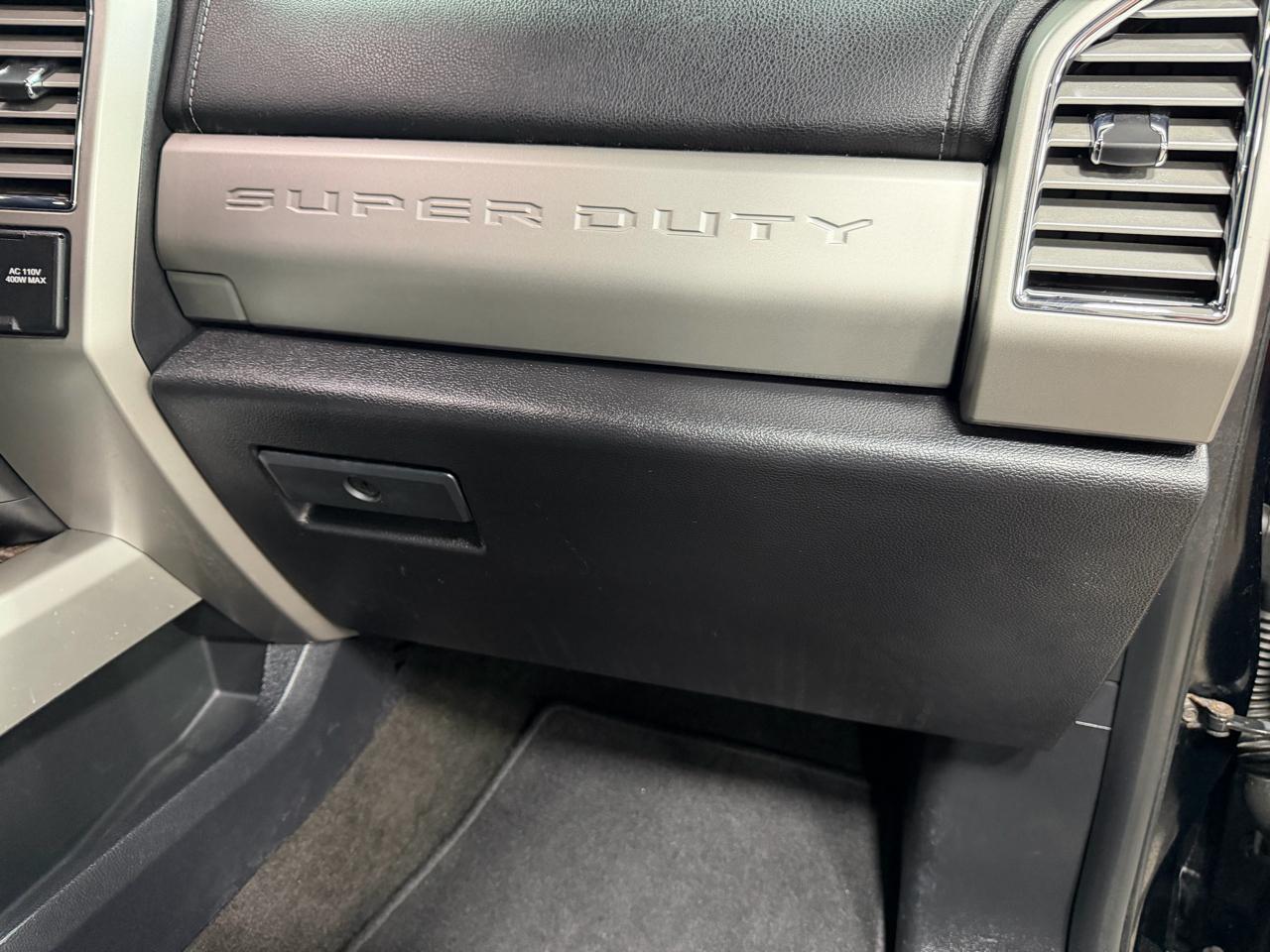 Ford Super Duty F-250 SRW Lariat 4WD Crew Cab 8' Box 2017