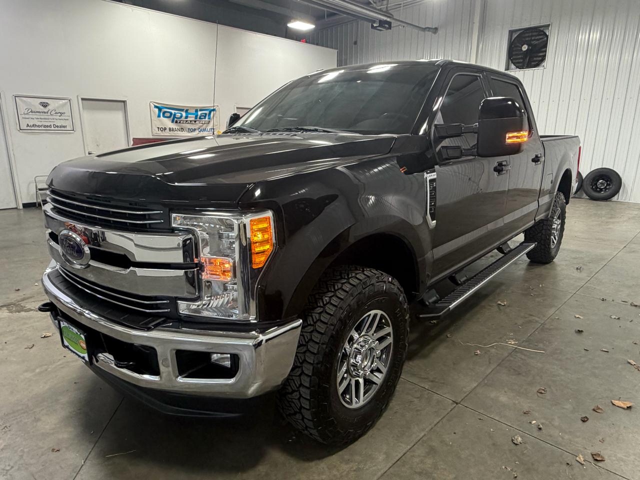 Ford Super Duty F-250 SRW Lariat 4WD Crew Cab 8' Box 2017