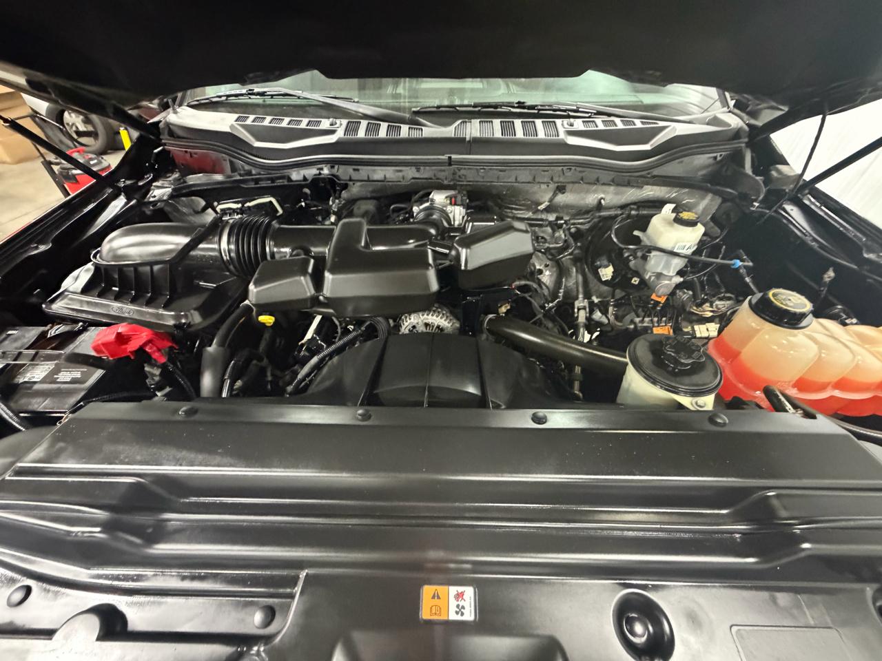 Ford Super Duty F-250 SRW Lariat 4WD Crew Cab 8' Box 2017