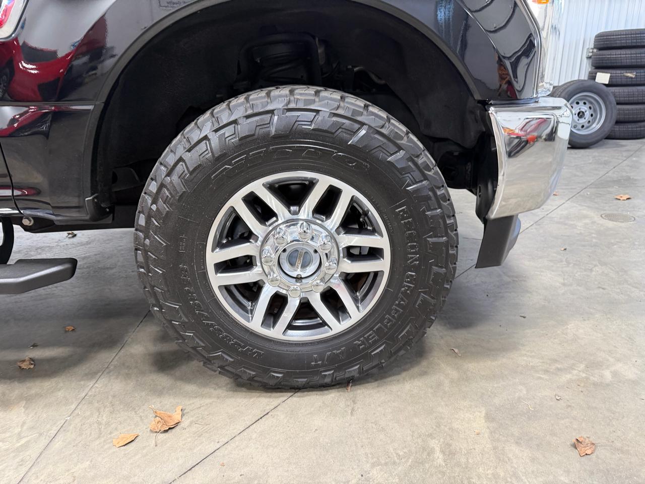 Ford Super Duty F-250 SRW Lariat 4WD Crew Cab 8' Box 2017