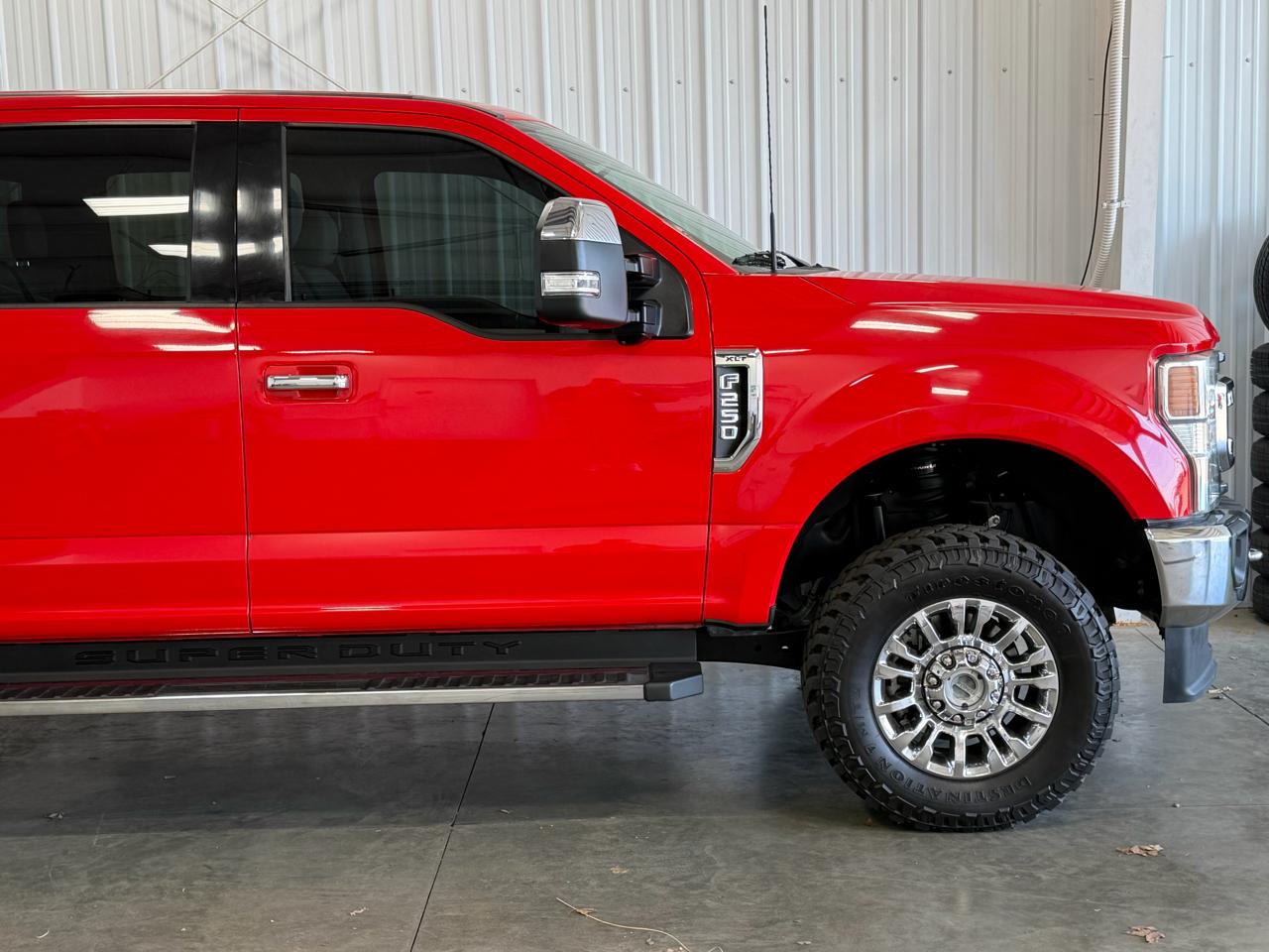 Ford Super Duty F-250 SRW XLT 4WD Reg Cab 8' Box 2021