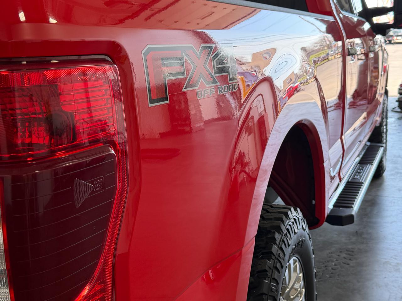 Ford Super Duty F-250 SRW XLT 4WD Reg Cab 8' Box 2021