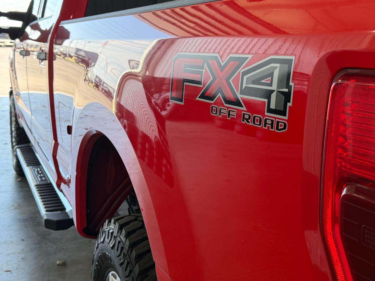 Ford Super Duty F-250 SRW XLT 4WD Reg Cab 8' Box 2021