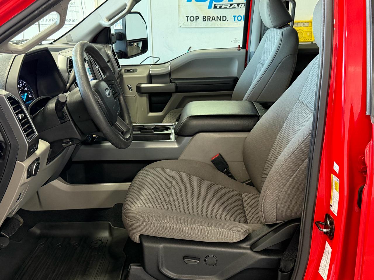 Ford Super Duty F-250 SRW XLT 4WD Reg Cab 8' Box 2021